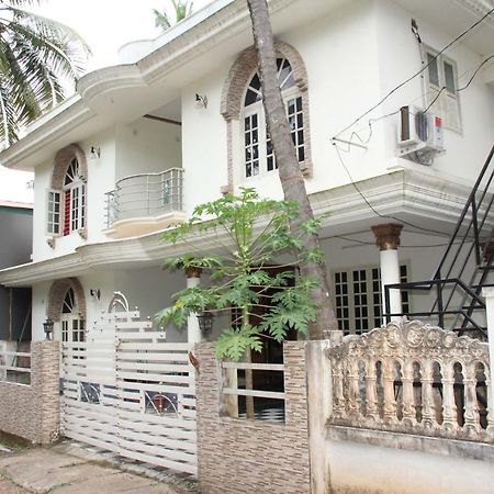 Jj'S White House Hotel Thrissur ภายนอก รูปภาพ