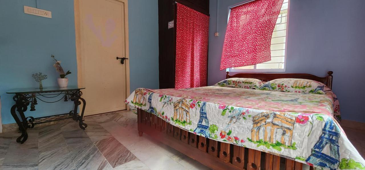 Jj'S White House Hotel Thrissur ภายนอก รูปภาพ