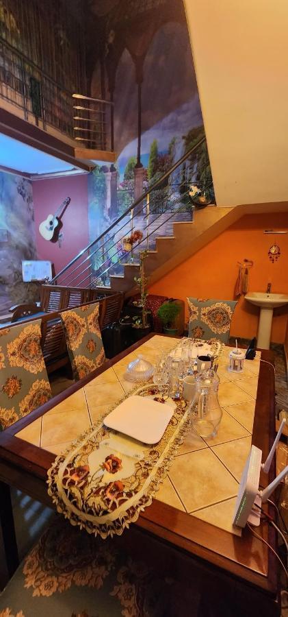 Jj'S White House Hotel Thrissur ภายนอก รูปภาพ